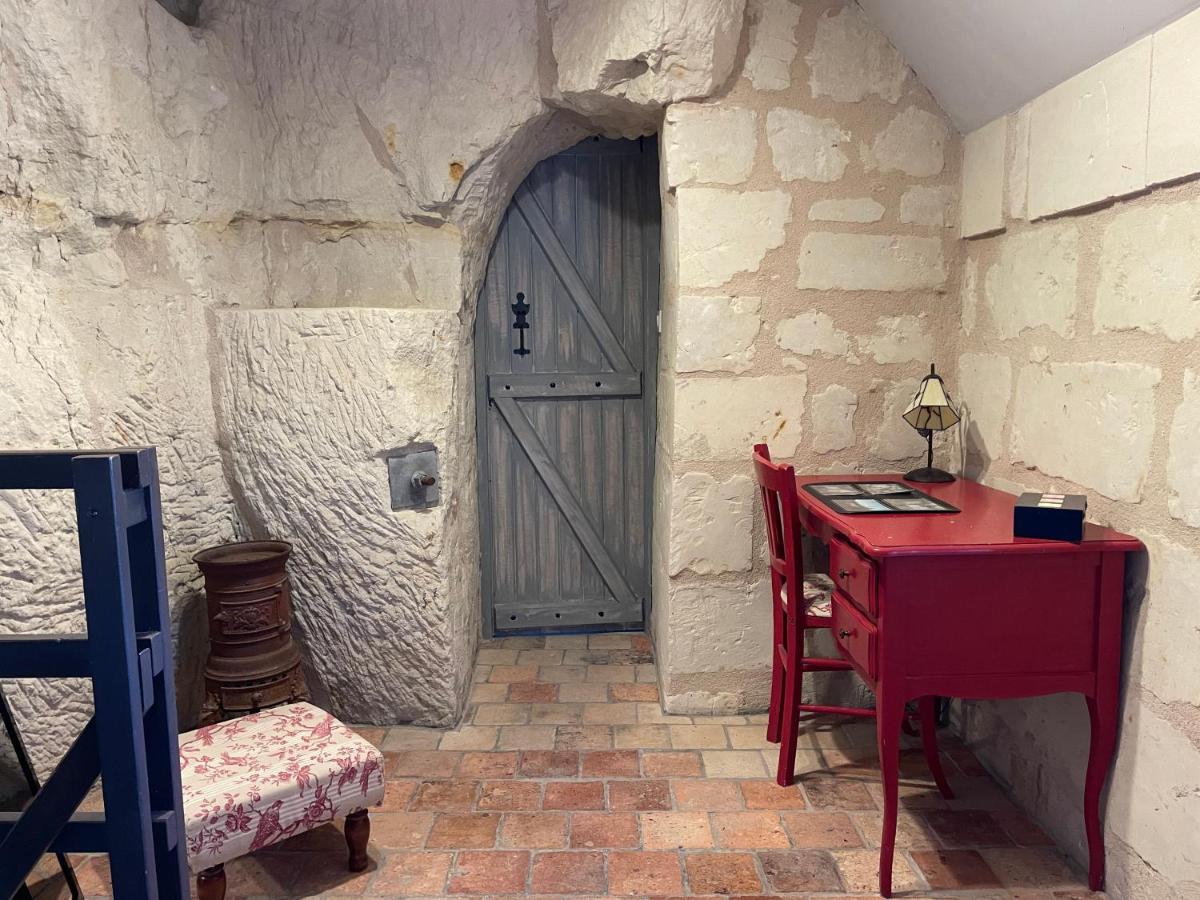 Villa L'Escale Troglo Au Bord De La Loire Souzay-Champigny Esterno foto